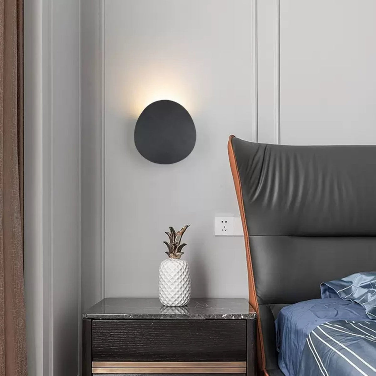 Minimalist Wall Lamp