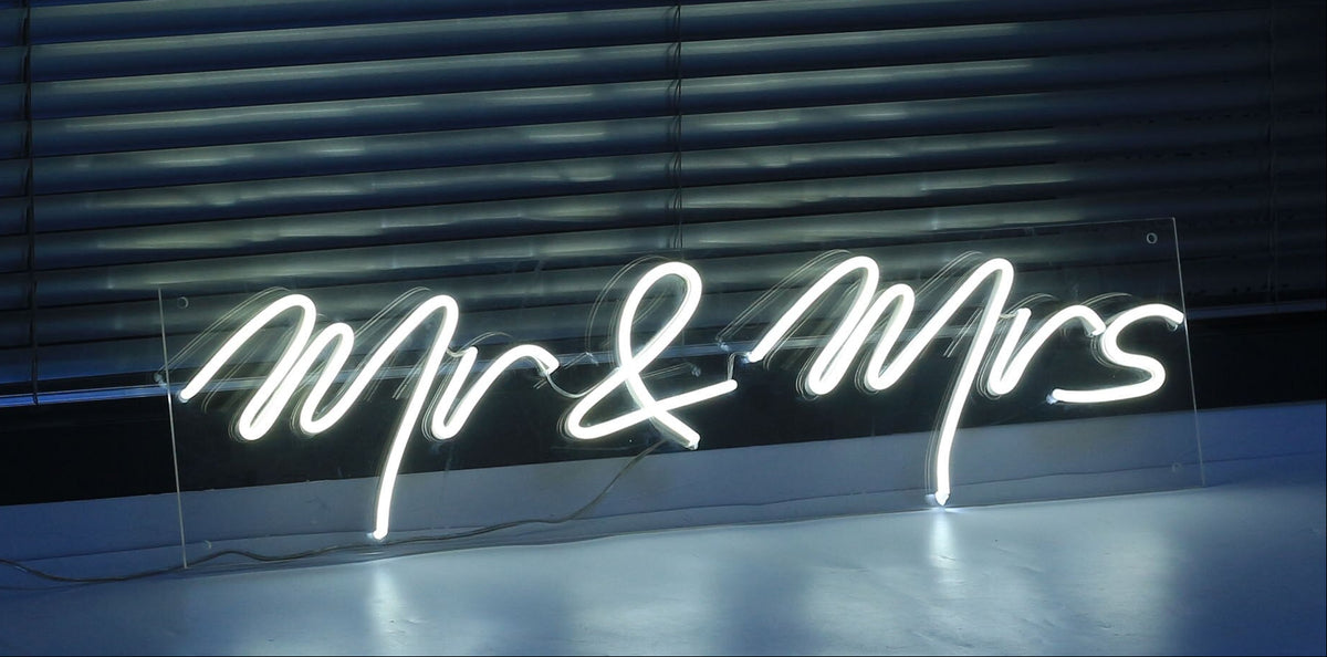 Neon Sign mr&mrs