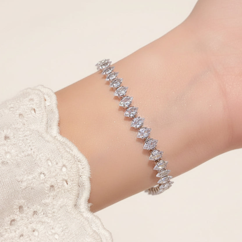 Oval Clasp Bracelet
